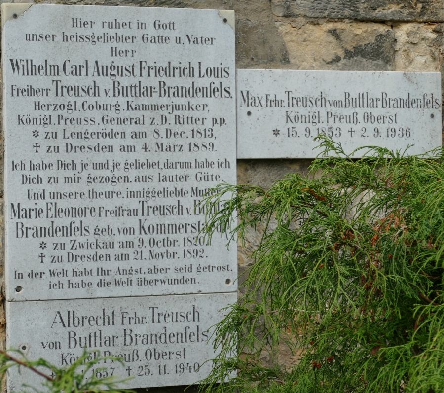 FamiliengrabTreuschvonButtlarInschrift