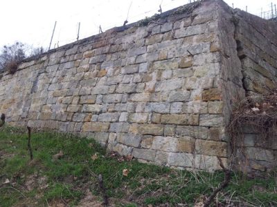 Mauer unten driftet ab